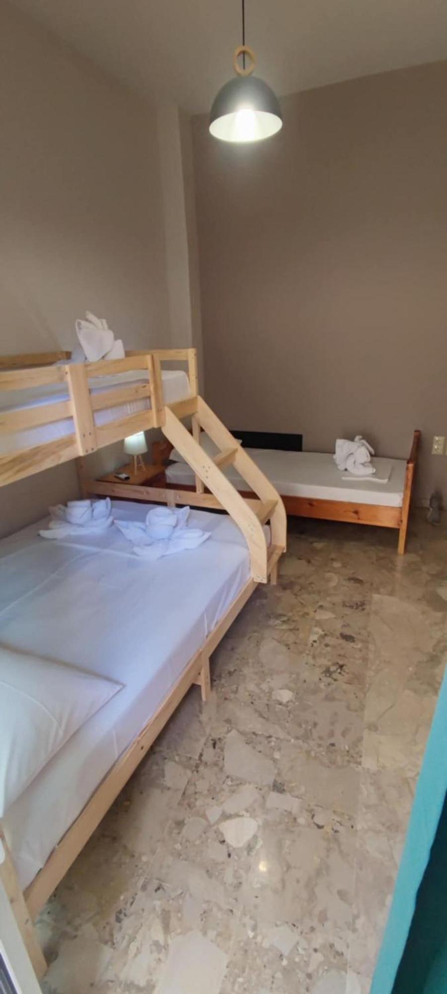 Family Central In Каламата Экстерьер фото